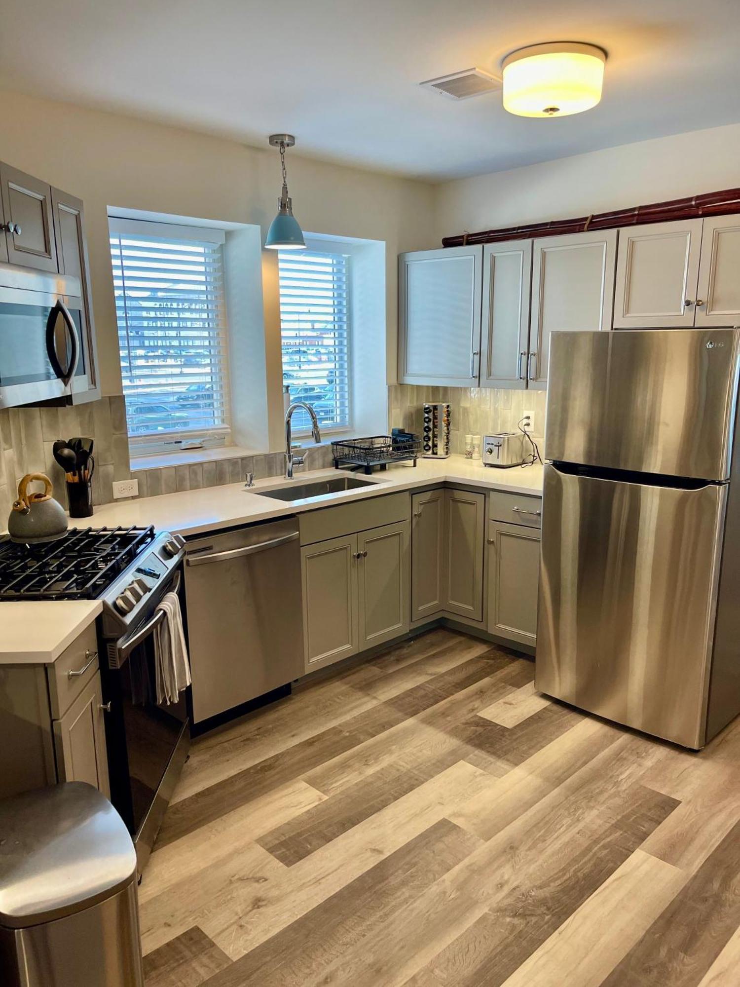 Modern Fully Renovated Suite & Loft In Downtown Trenton Bilik gambar